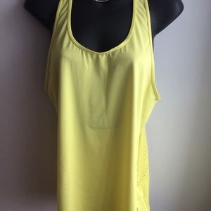 Gap Workout top
